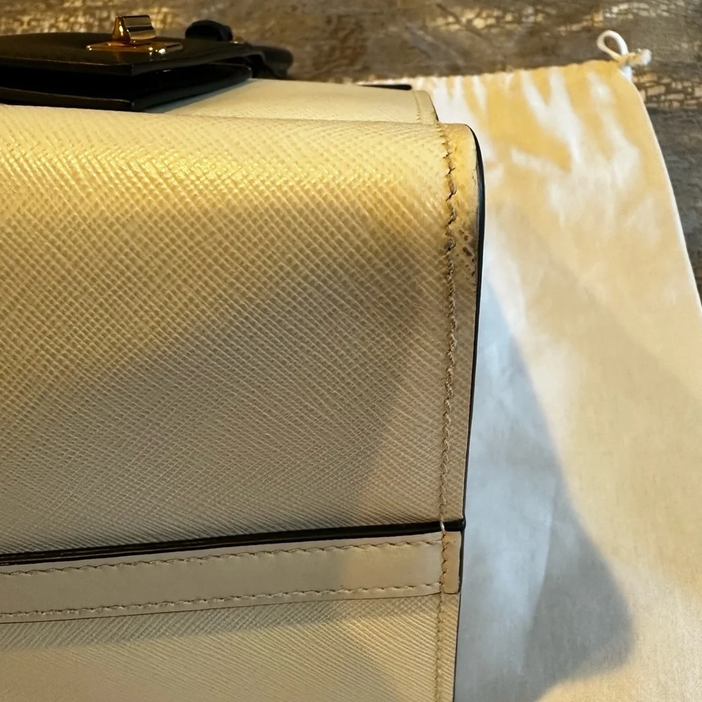 Prada handbag - Picture 15 of 16